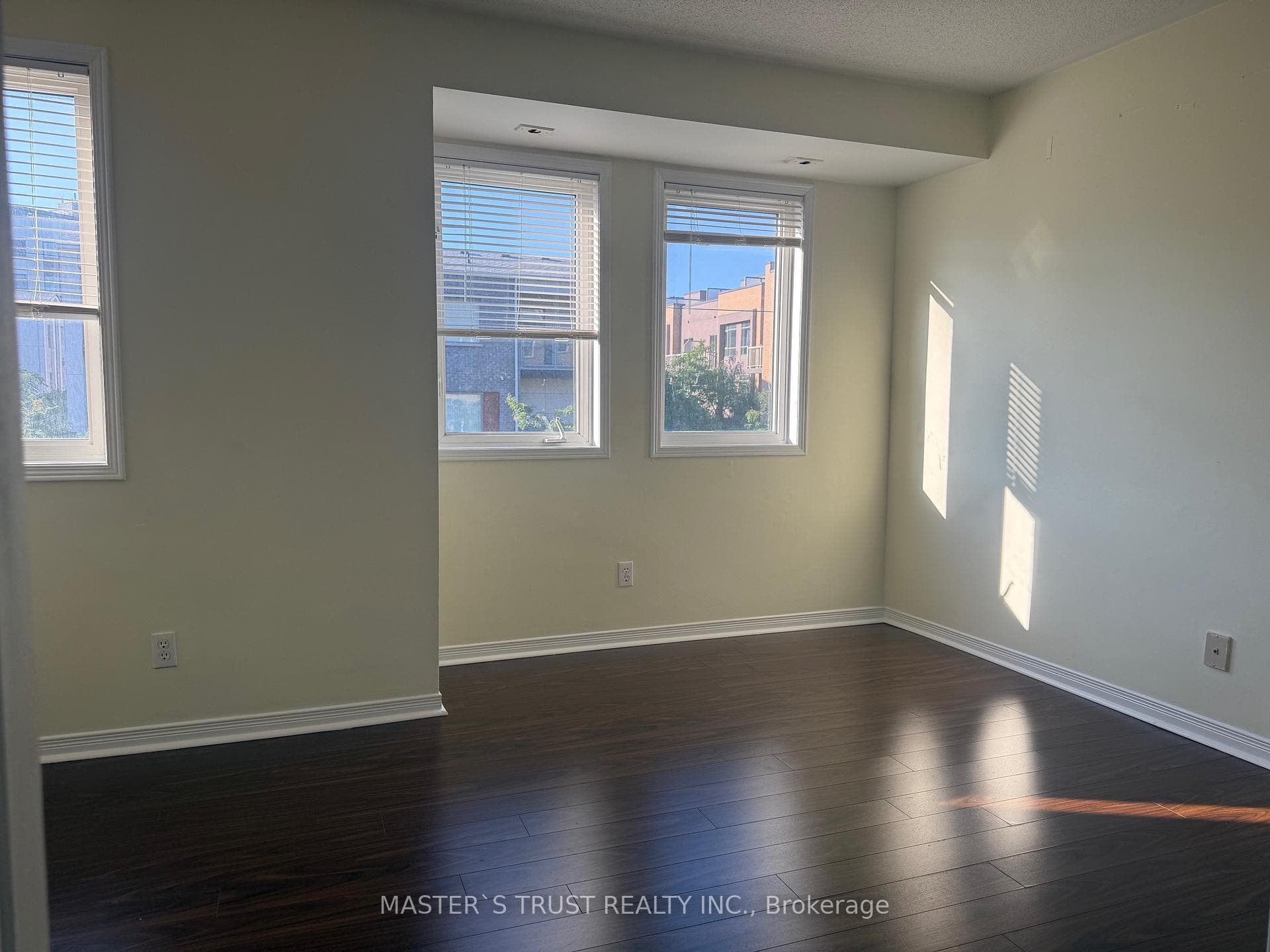 28 Rosebank Drive Unit 107 photo 7