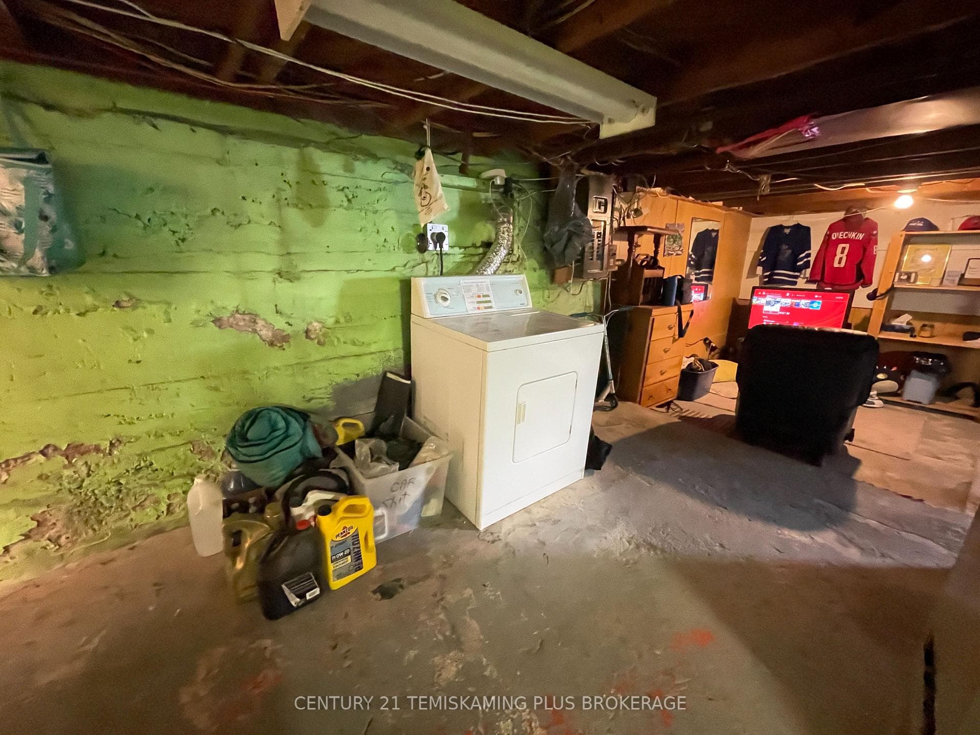 444 Blackwall Street photo 27