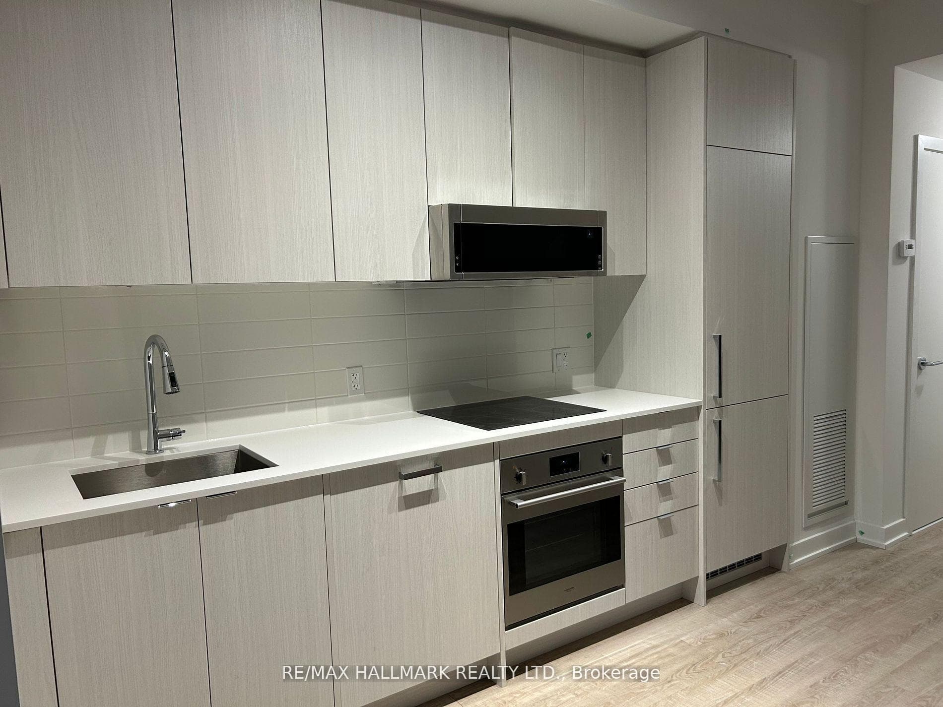 250 Lawrence Avenue Unit 312 photo 8