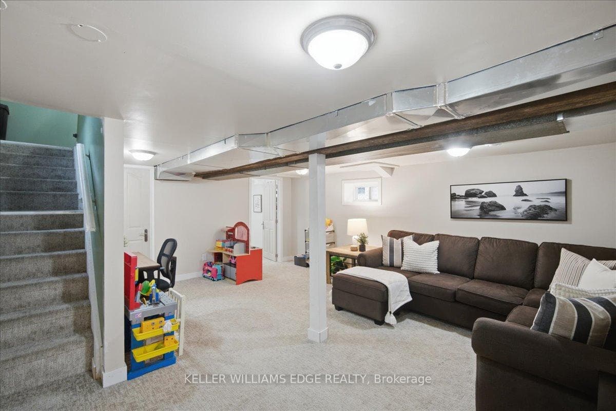 22 Delena Avenue photo 22