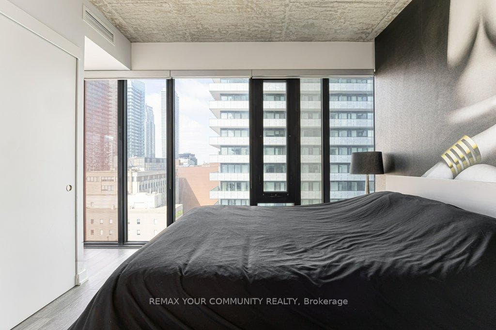 185 Roehampton Avenue Unit 1312 photo 19