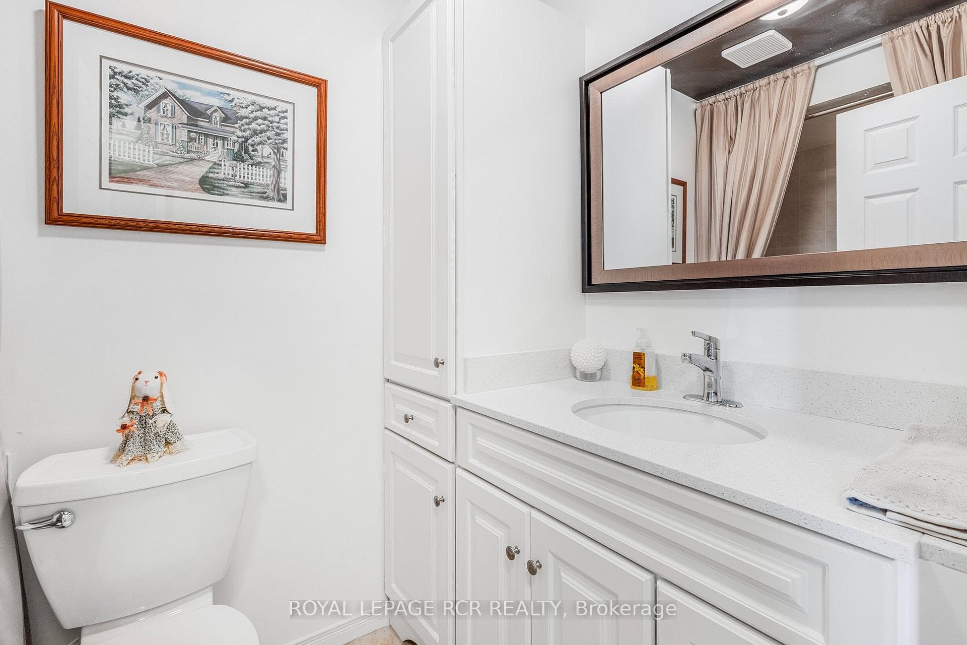 1289 Vincent Crescent photo 21