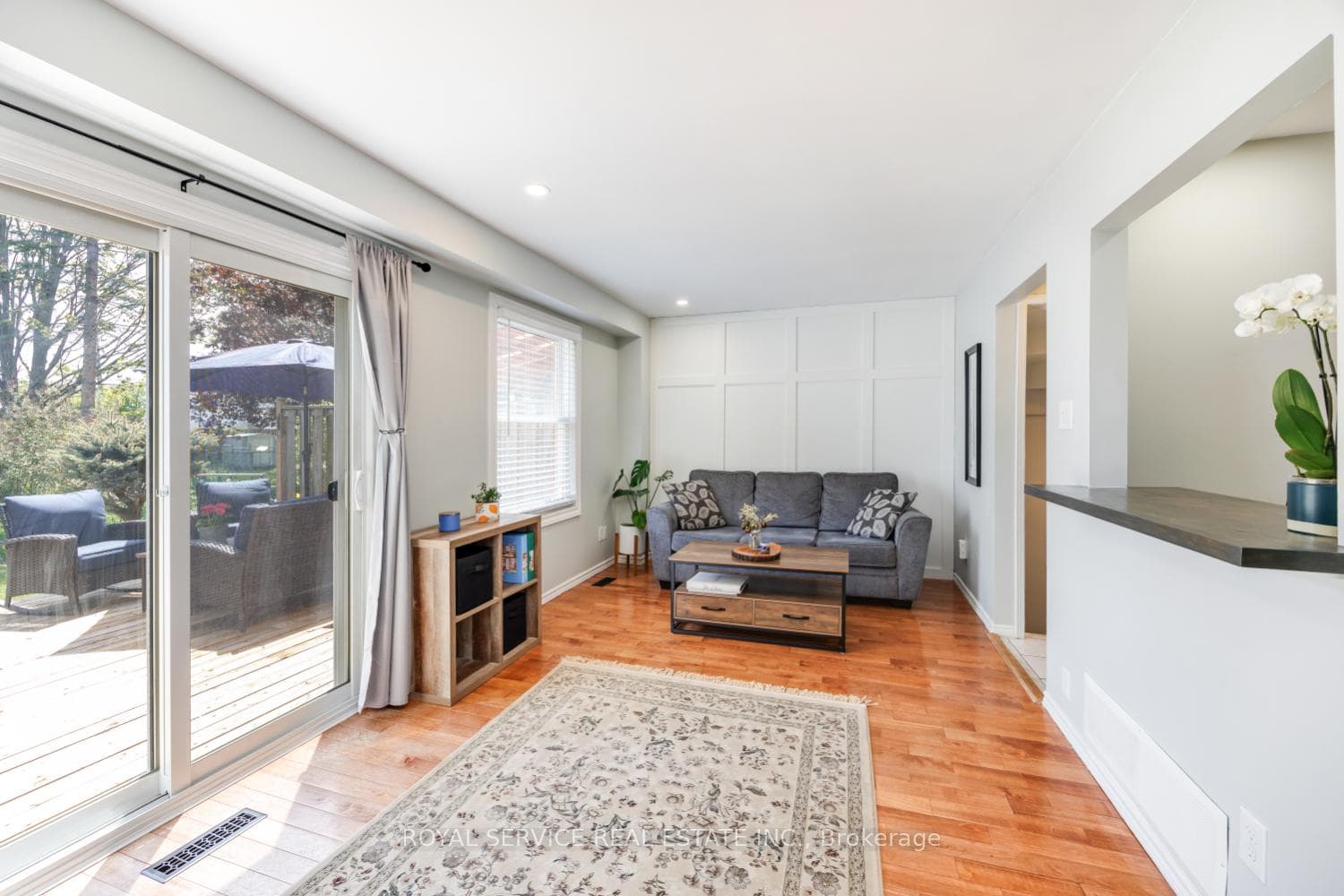 sliding door walkout