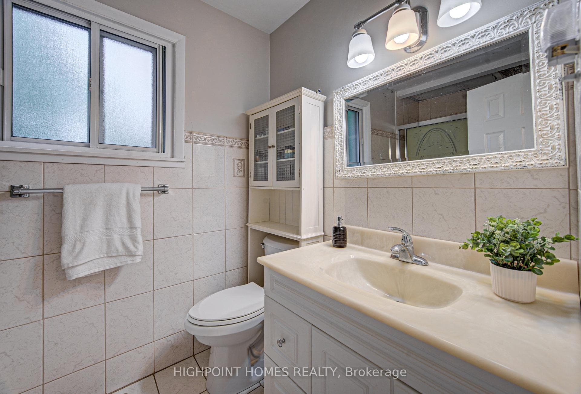 5438 Trafalgar Road photo 15