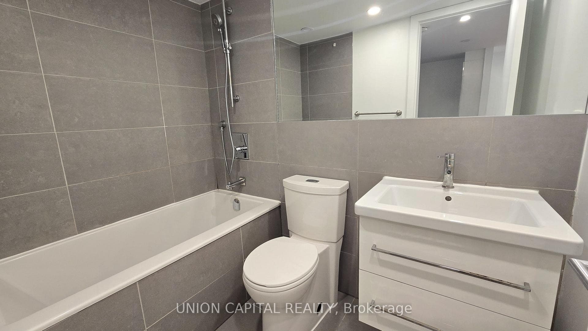 230 Oak Street Unit 104 photo 10