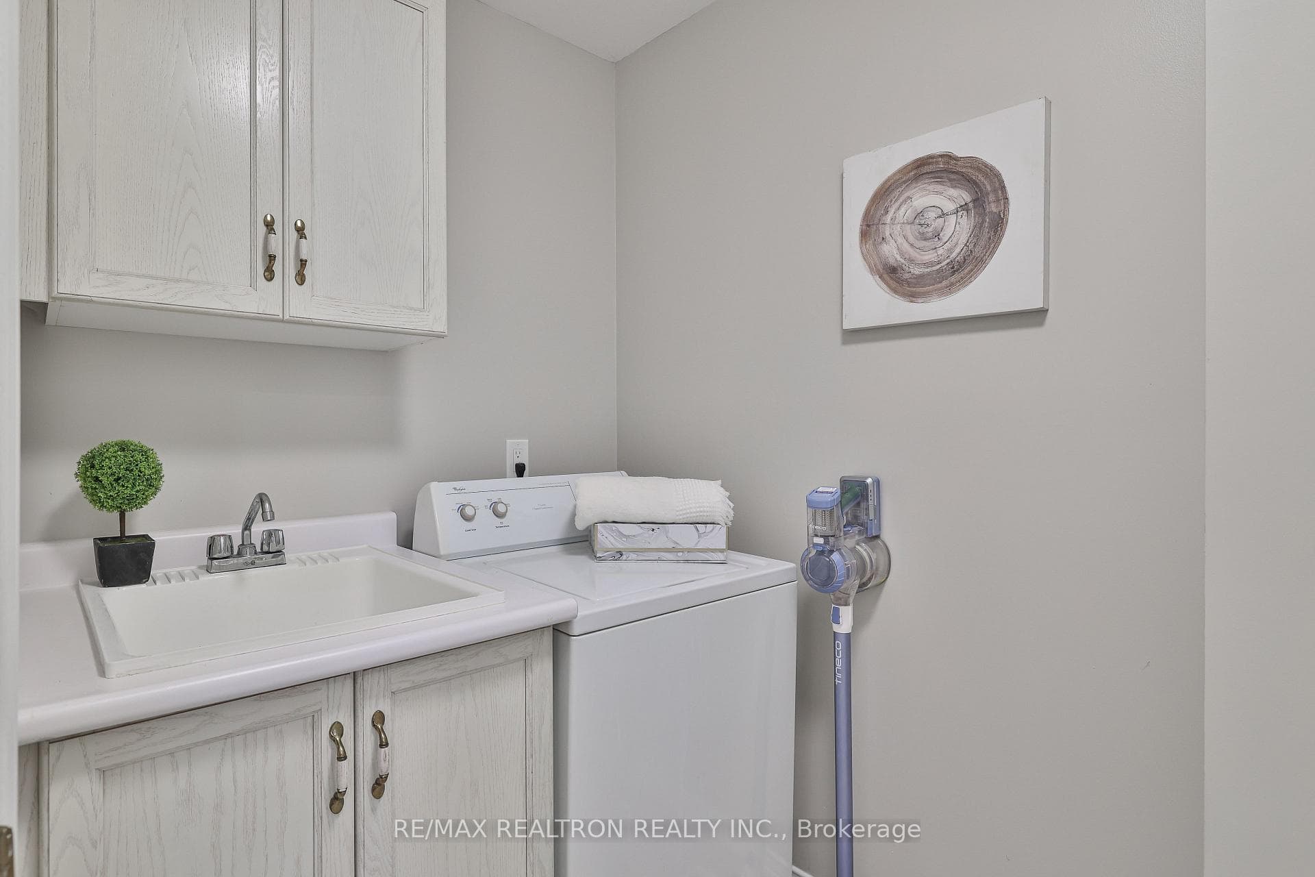 12 Debonair Street photo 26