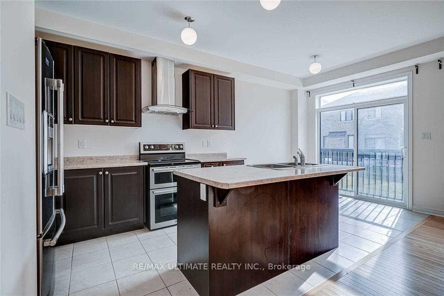 150 Spofford Drive photo 4