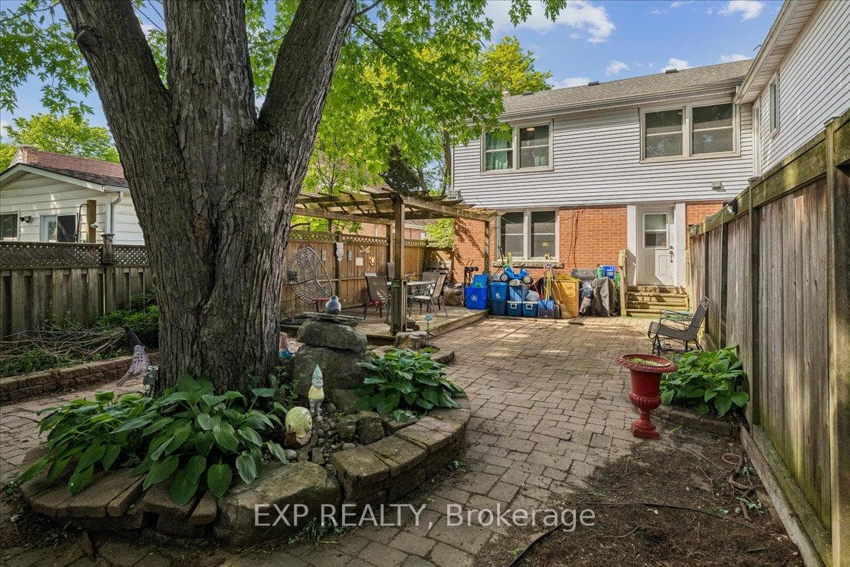 80 Maclennan Avenue photo 24