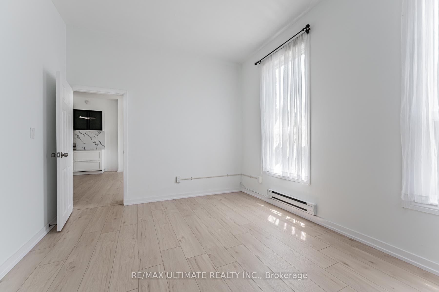 229 Spadina Avenue Unit 301 photo 18