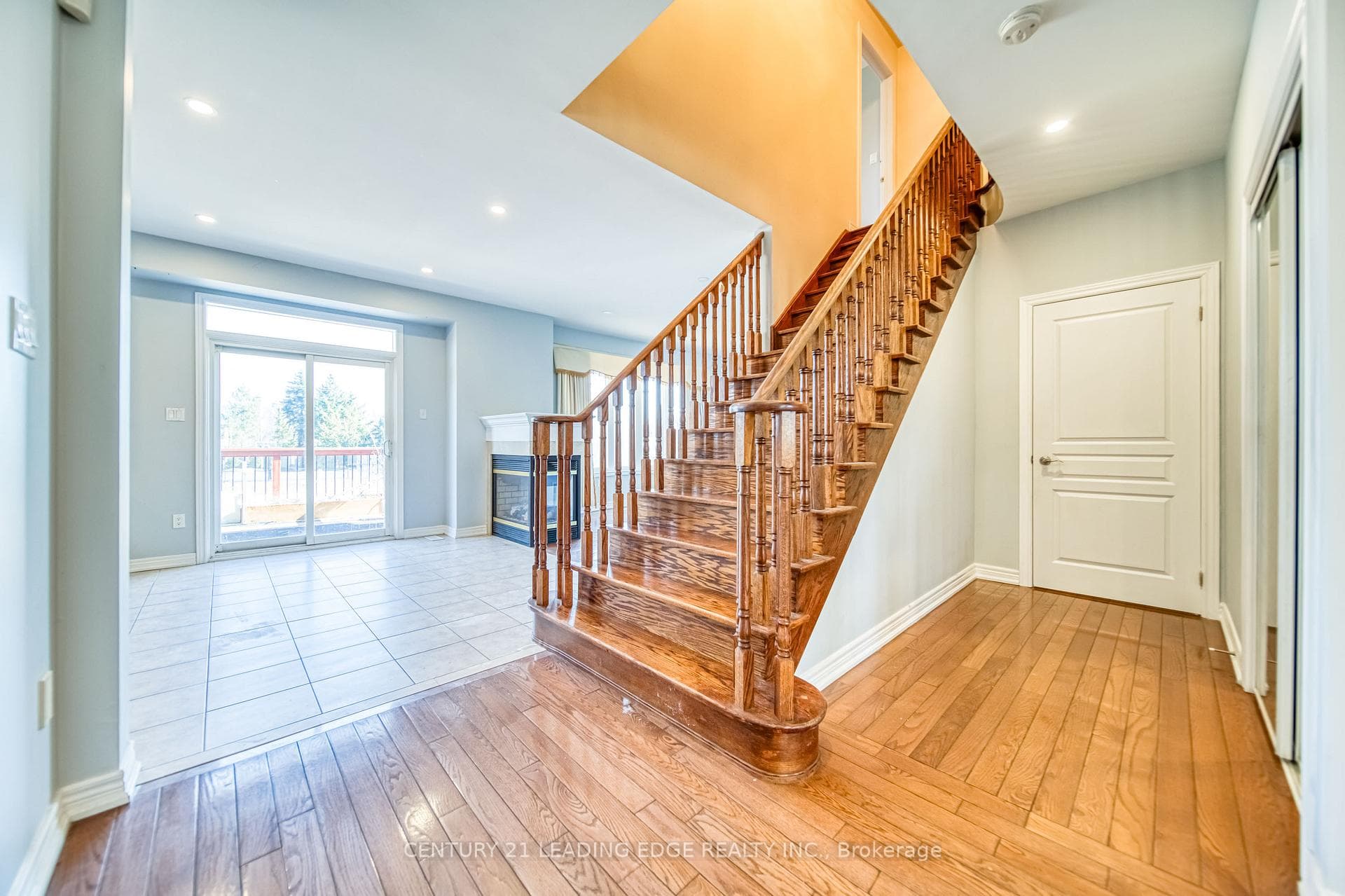 29 Adastra Crescent photo 5