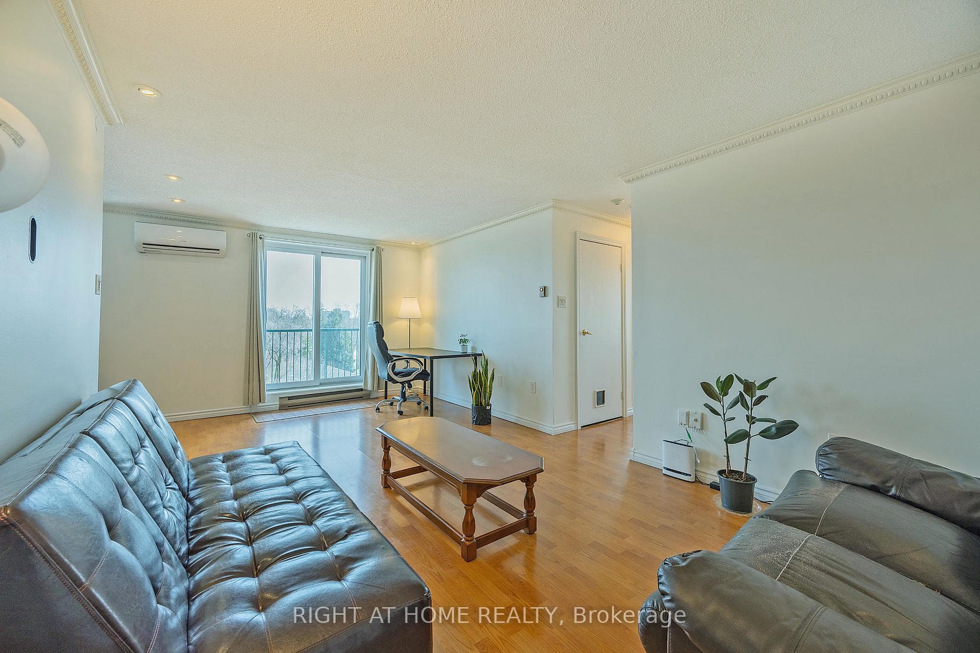 986 Huron Street Unit 701 photo 11