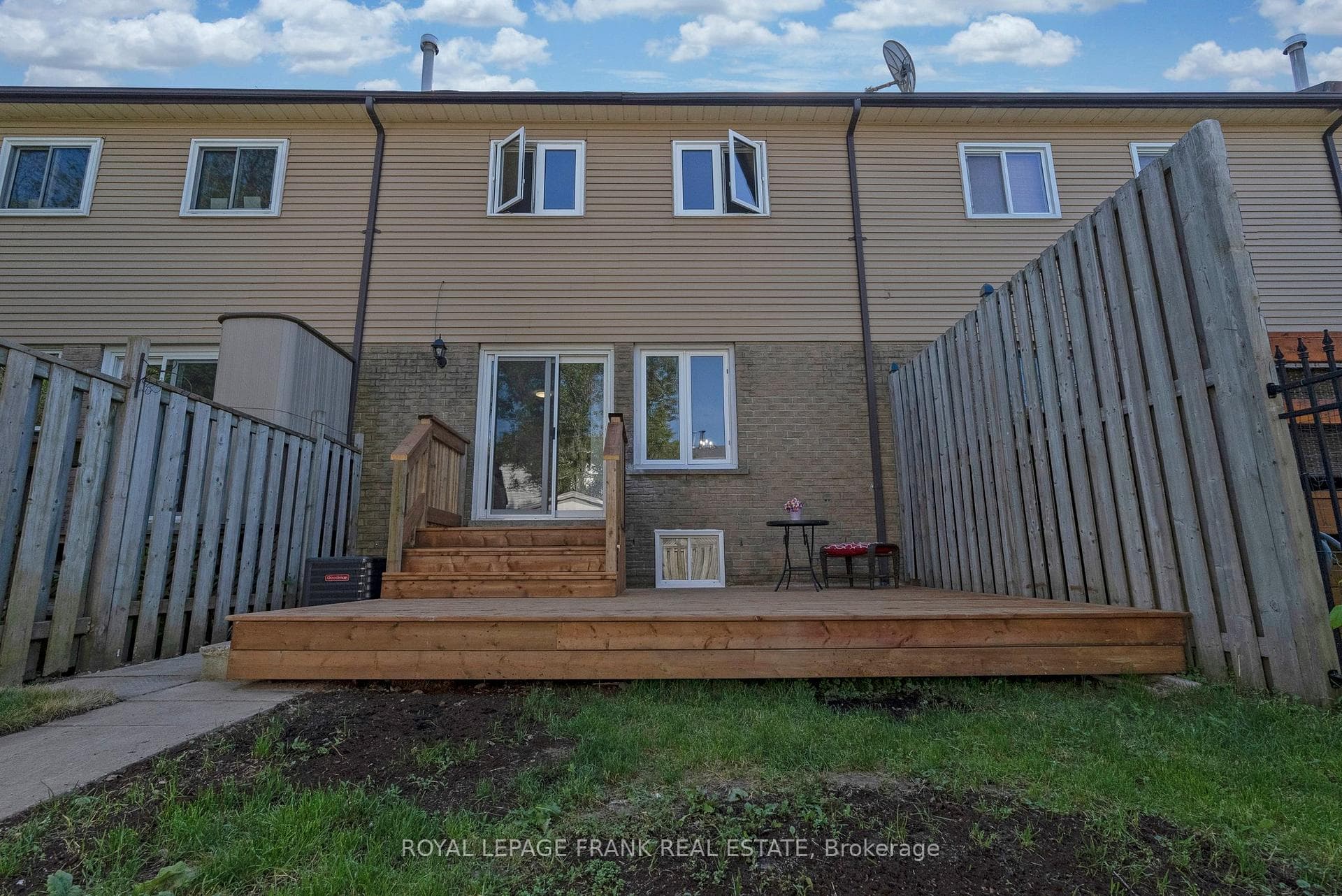 11 Poolton Crescent photo 27