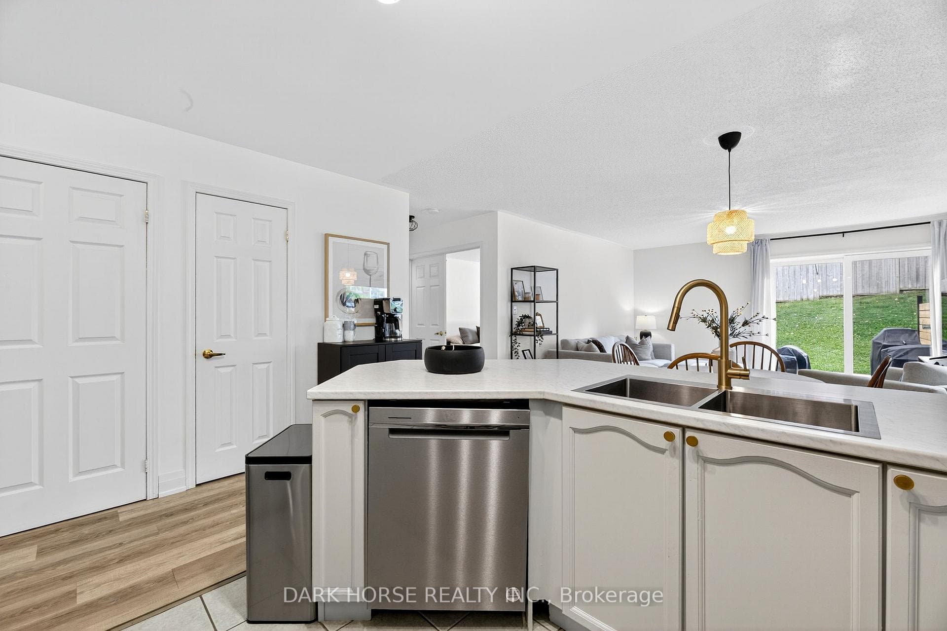 1401 Hancox Court photo 27