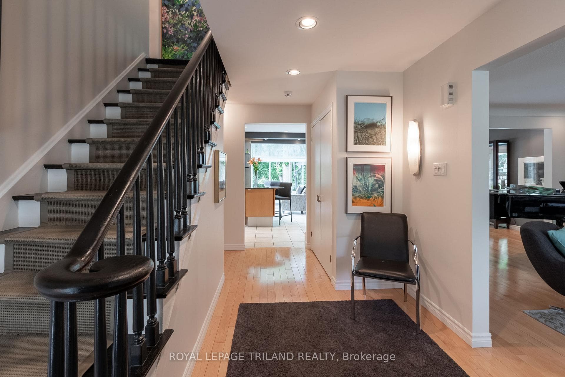 9 Scarlett Avenue photo 4