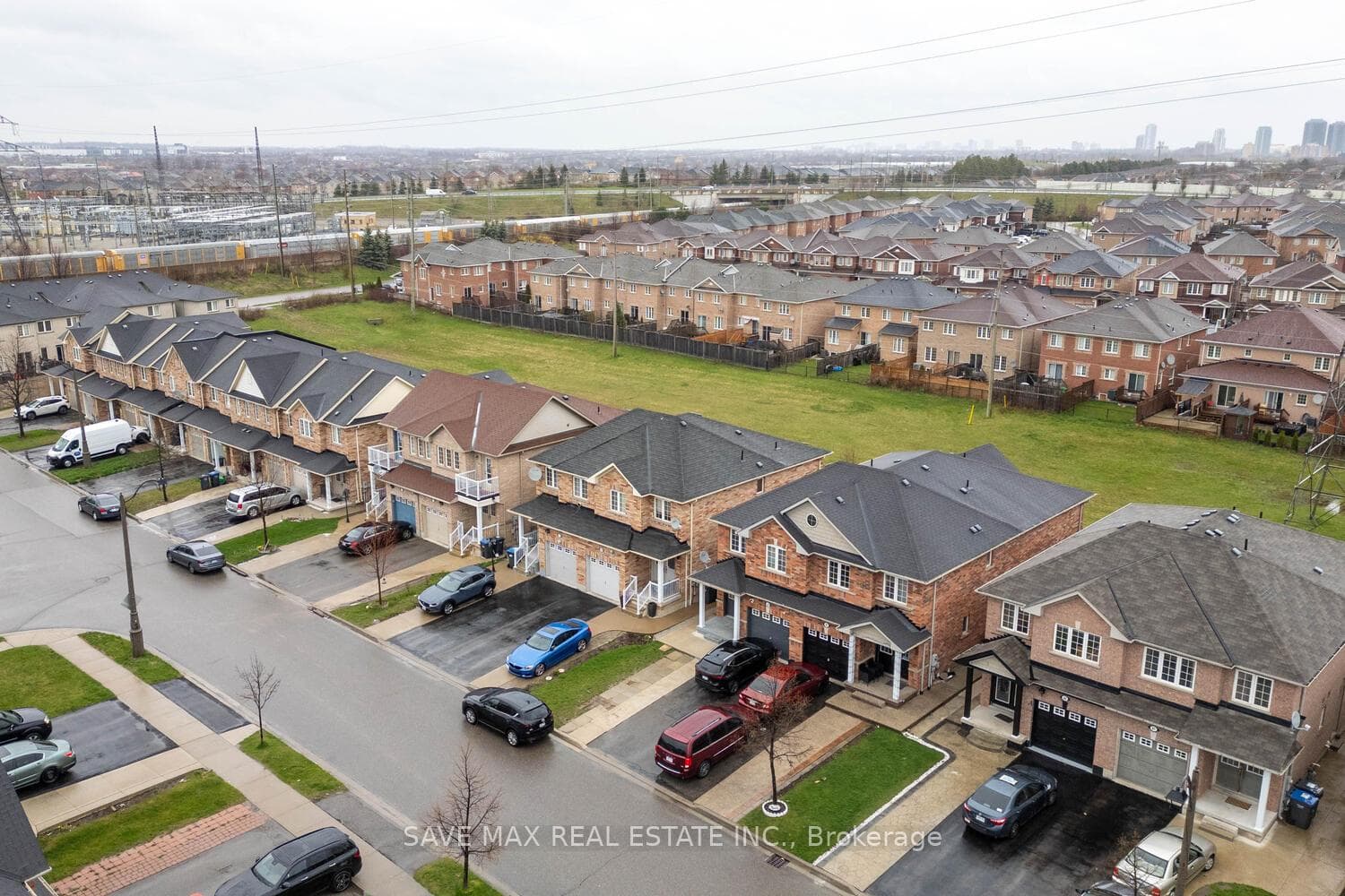 67 Roundstone Drive photo 17