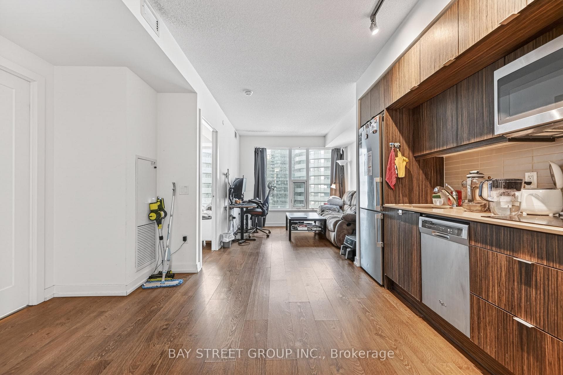10 York Street Unit 1002 photo 18