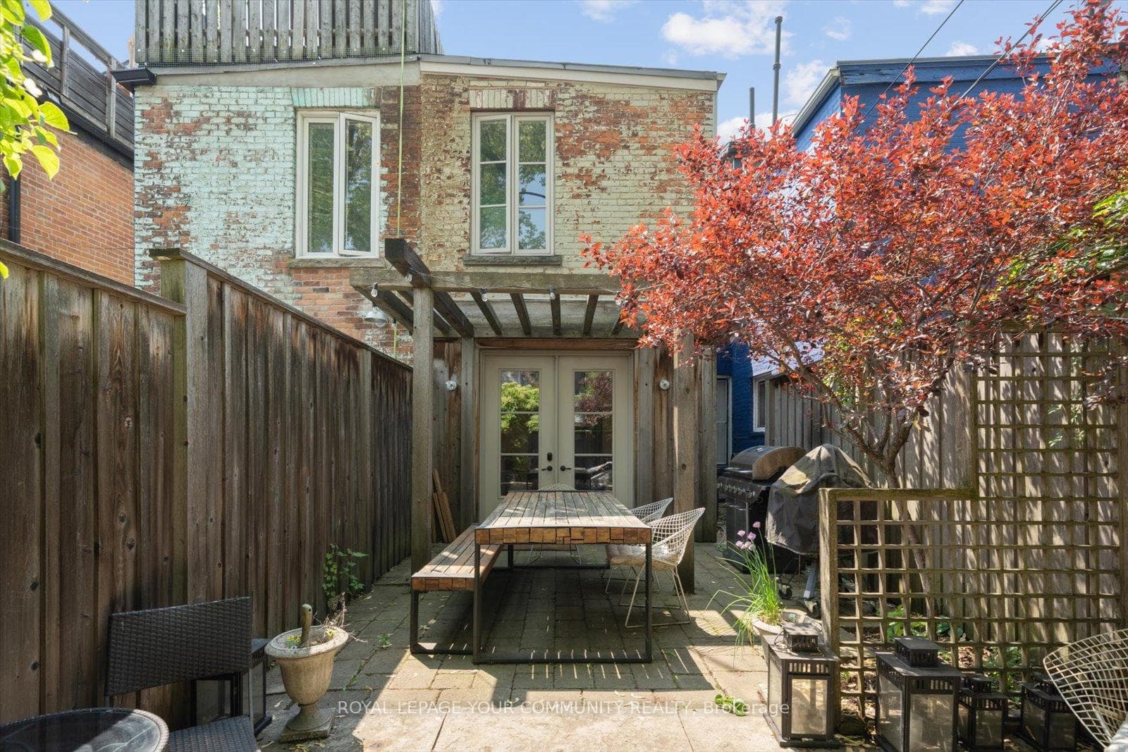 722 Adelaide Street photo 33