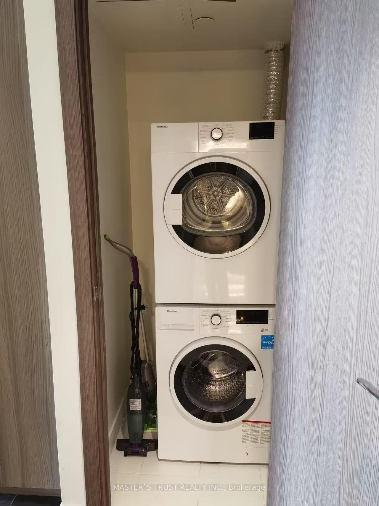 19 Bathurst Street Unit 3007 photo 10