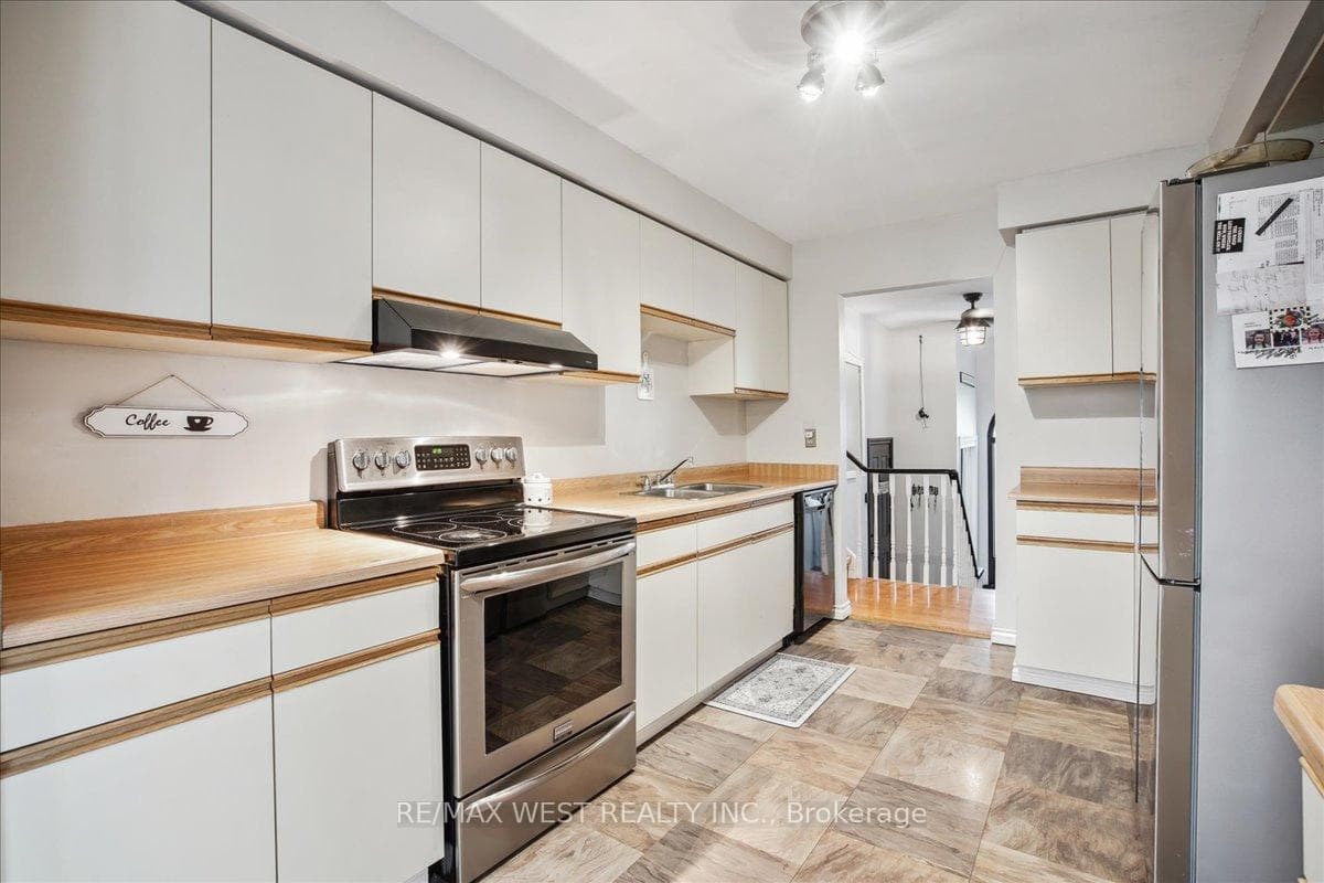 192 Biscayne Boulevard photo 4