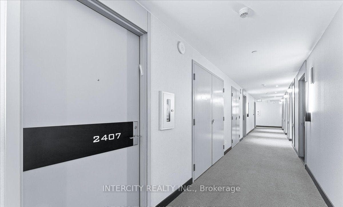 33 Helendale Avenue Unit 2407 photo 9