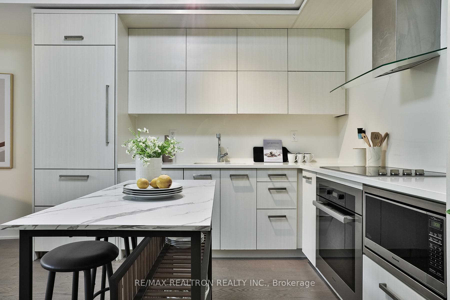 3018 Yonge Street Unit #204 photo 9