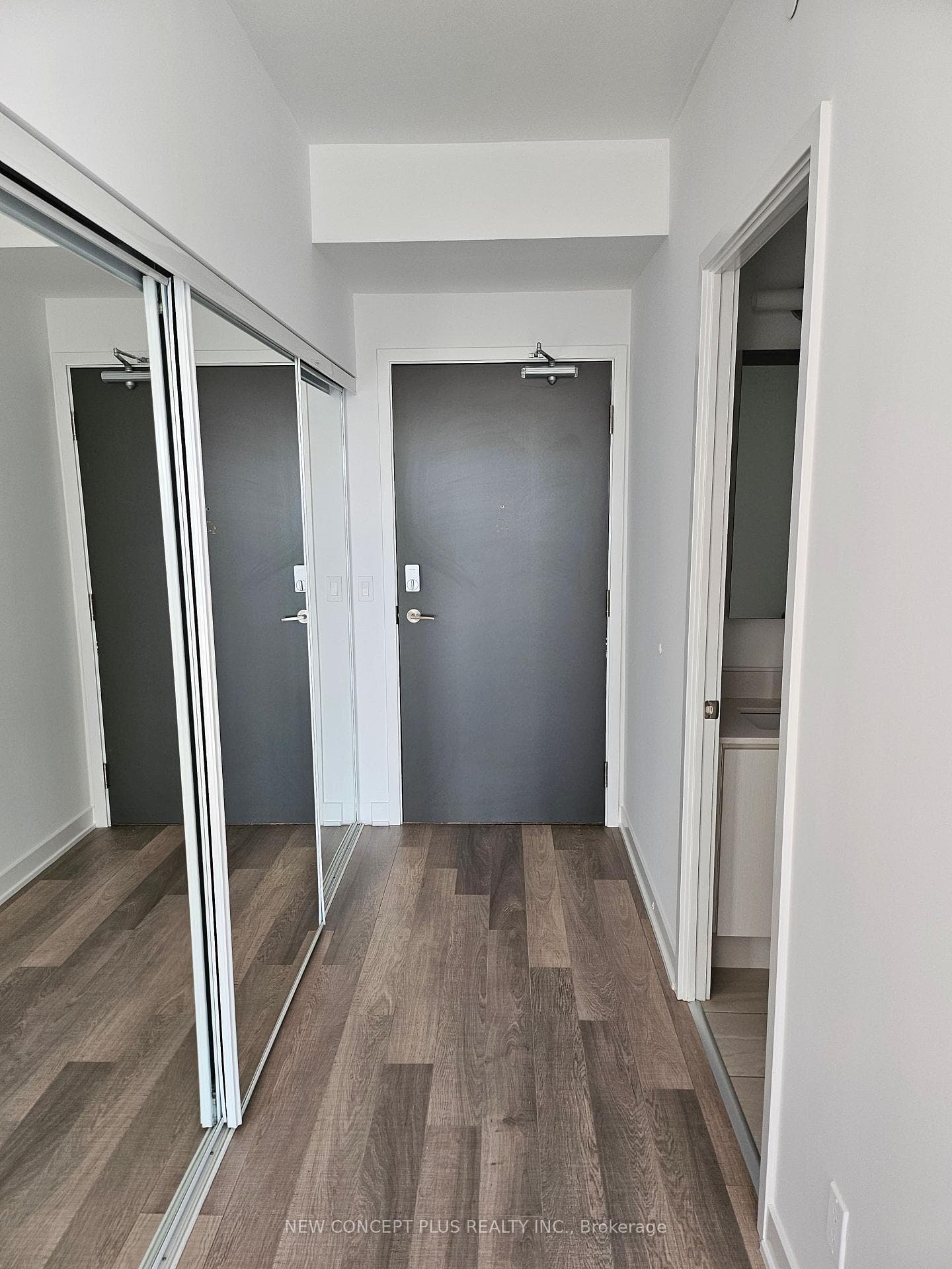 5180 Yonge Street Unit 1505 photo 4