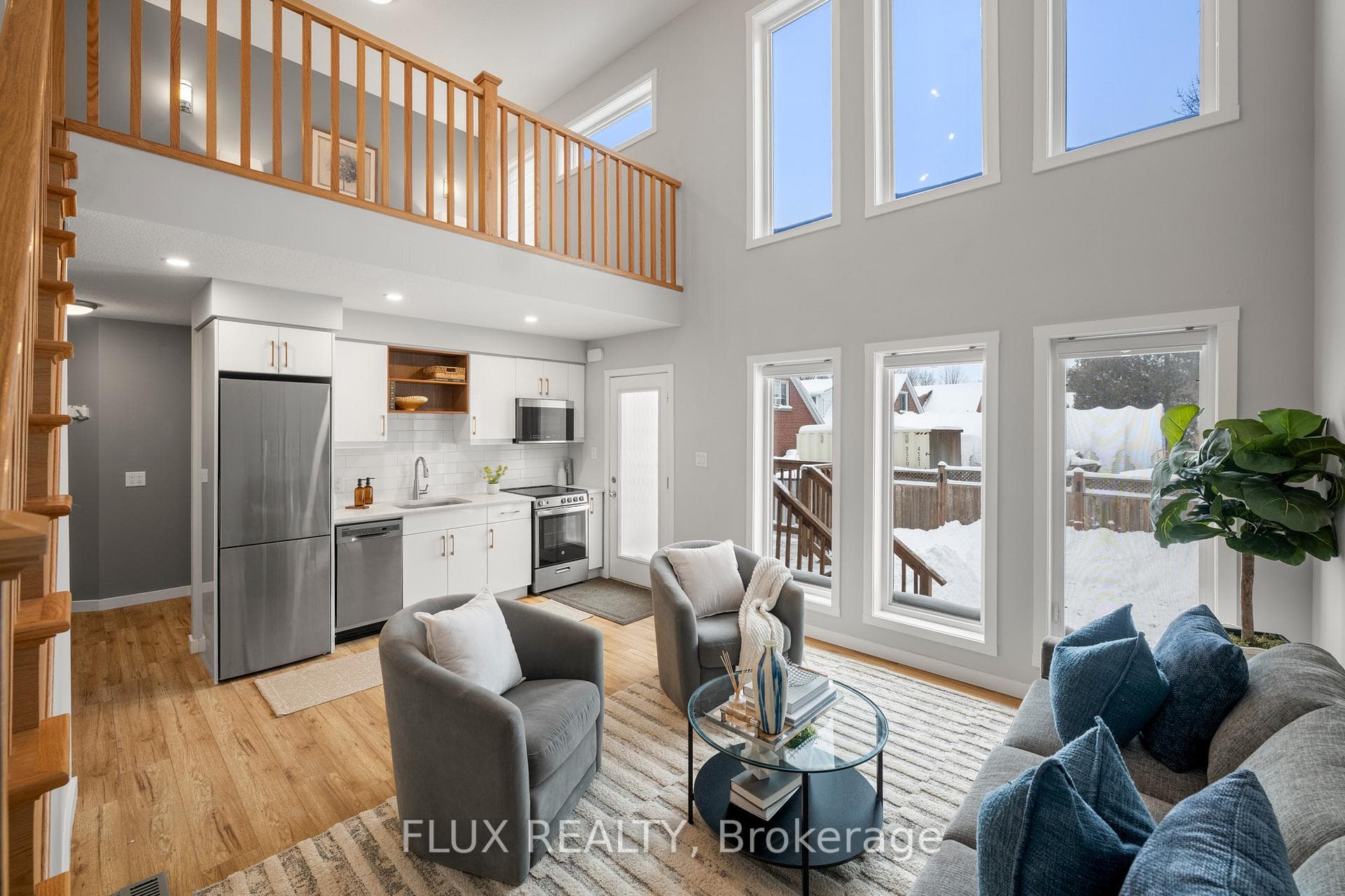 1242 King Street photo 1
