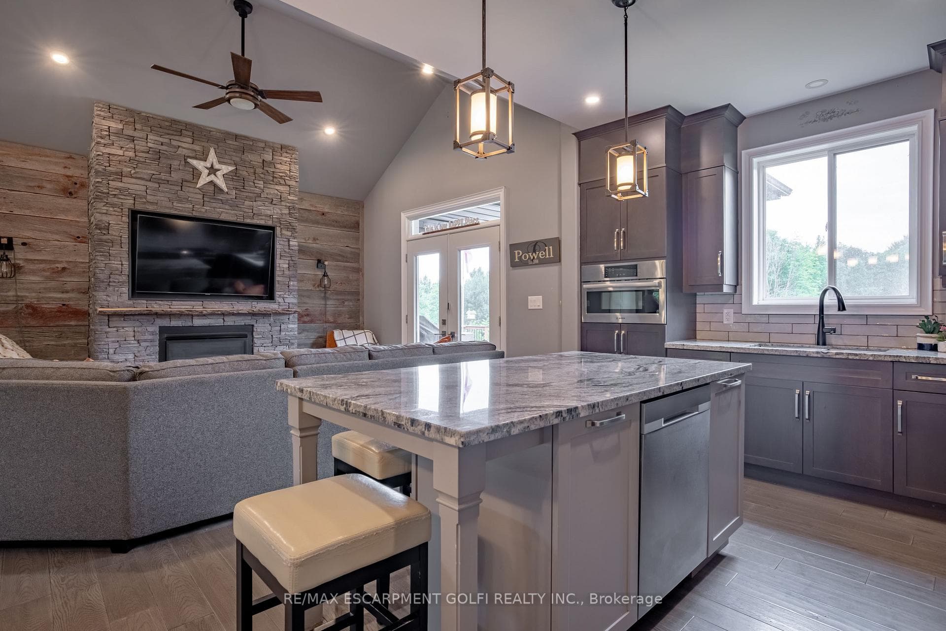 886 Buchner Road photo 12
