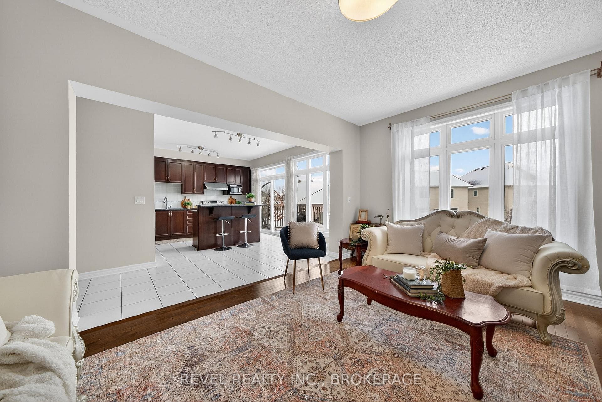 1015 Bluffwood Avenue photo 14
