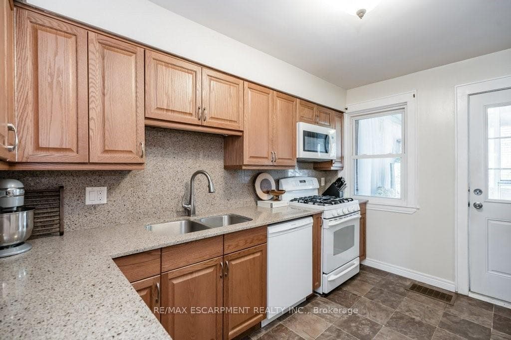 121 Tragina Avenue photo 16