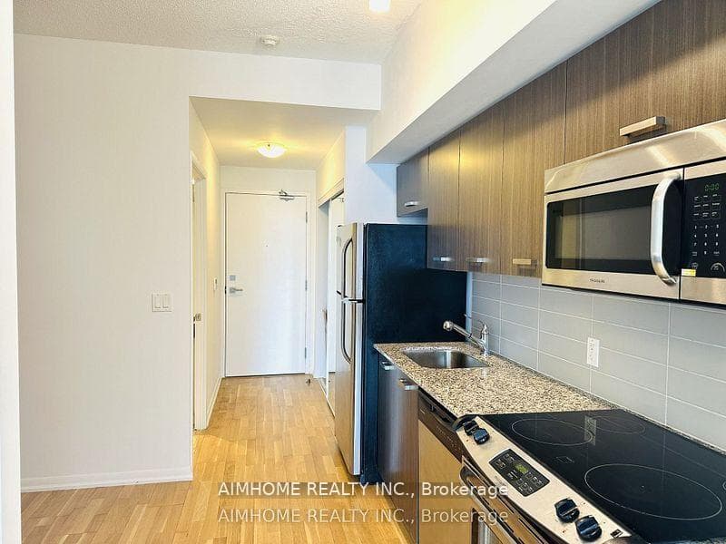 832 Bay Street Unit 2506 photo 4