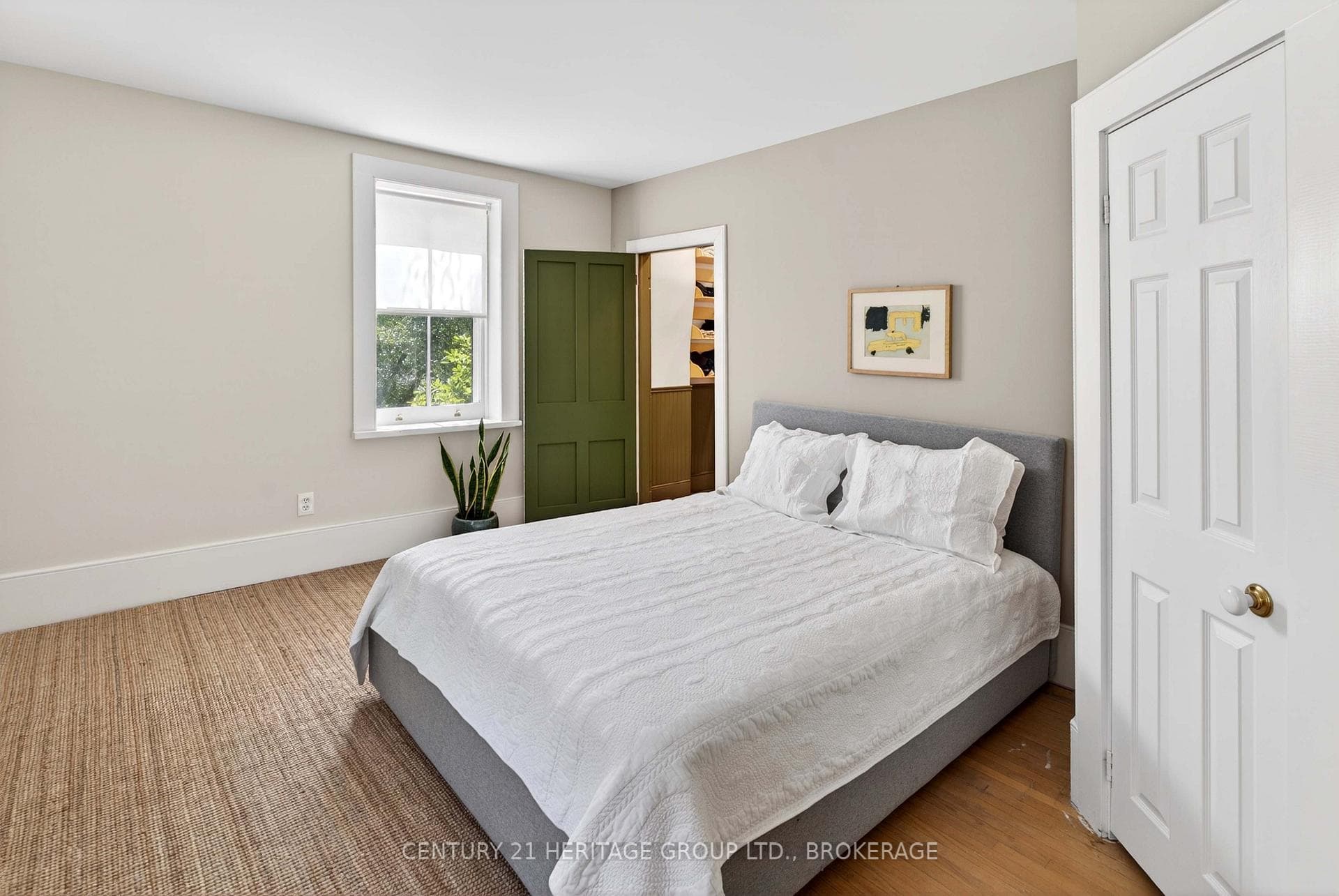 136 Old Danforth Road photo 37