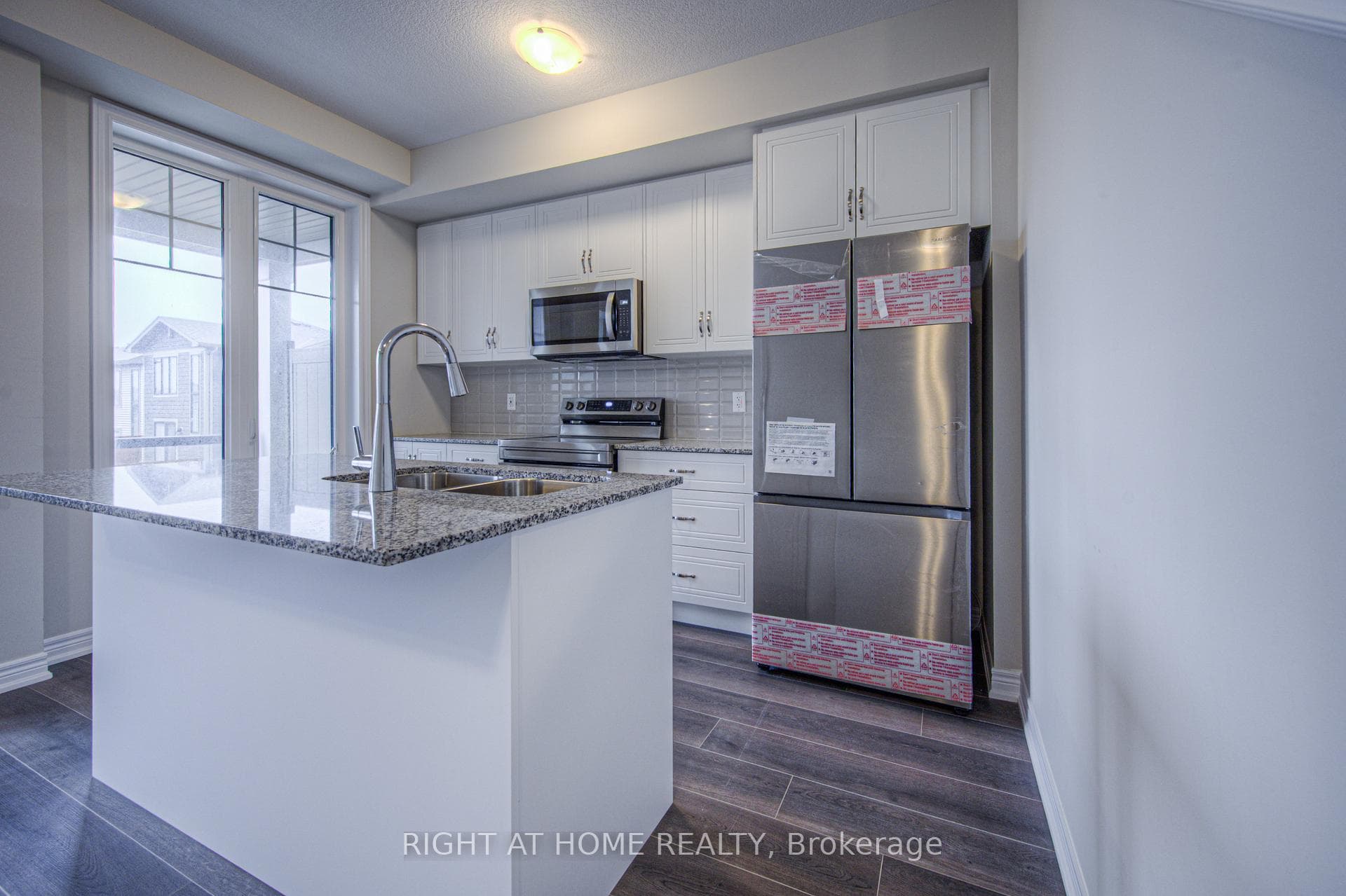 10 Birmingham Drive Unit 94 photo 12