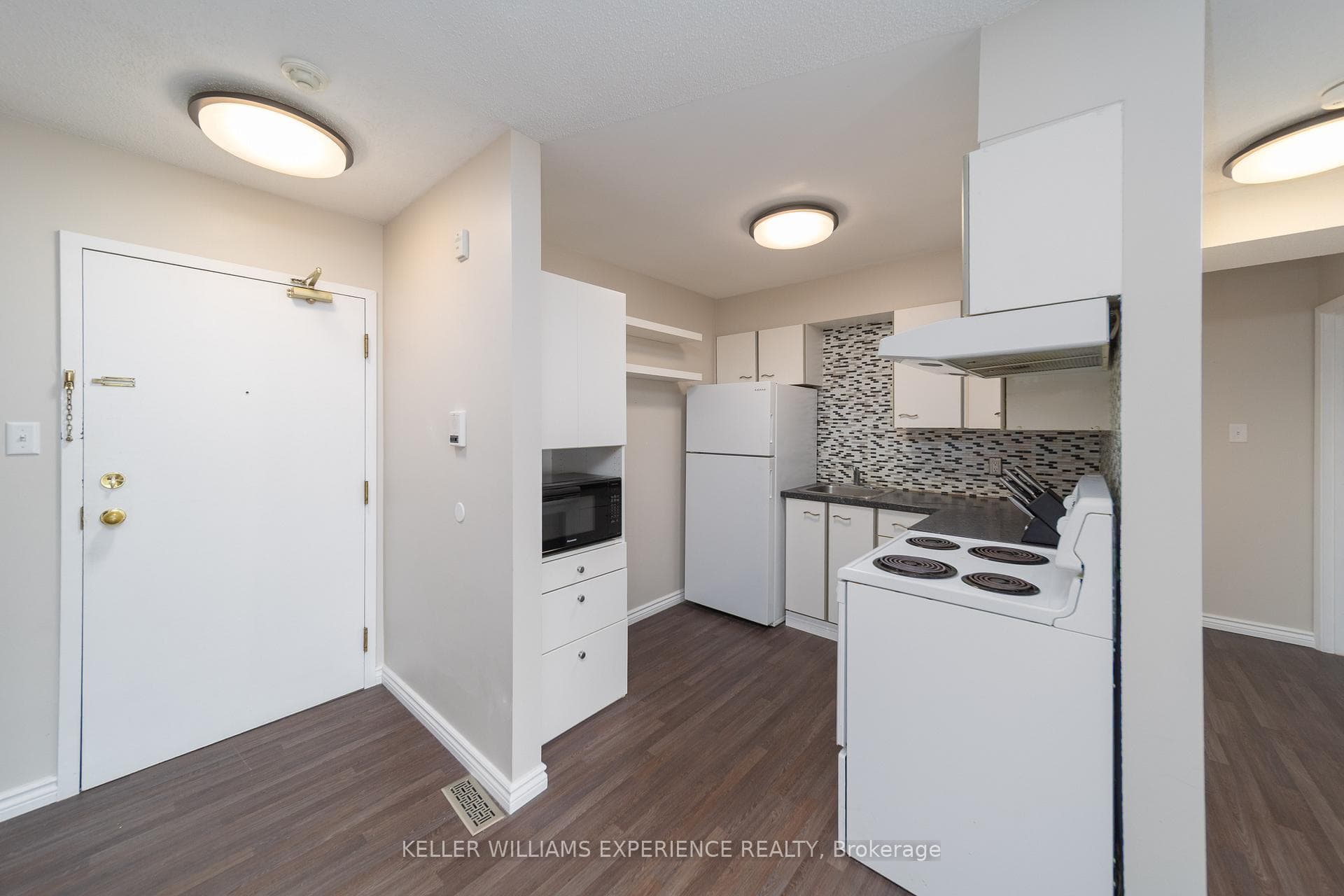 120 Bell Farm Road Unit 304 photo 15
