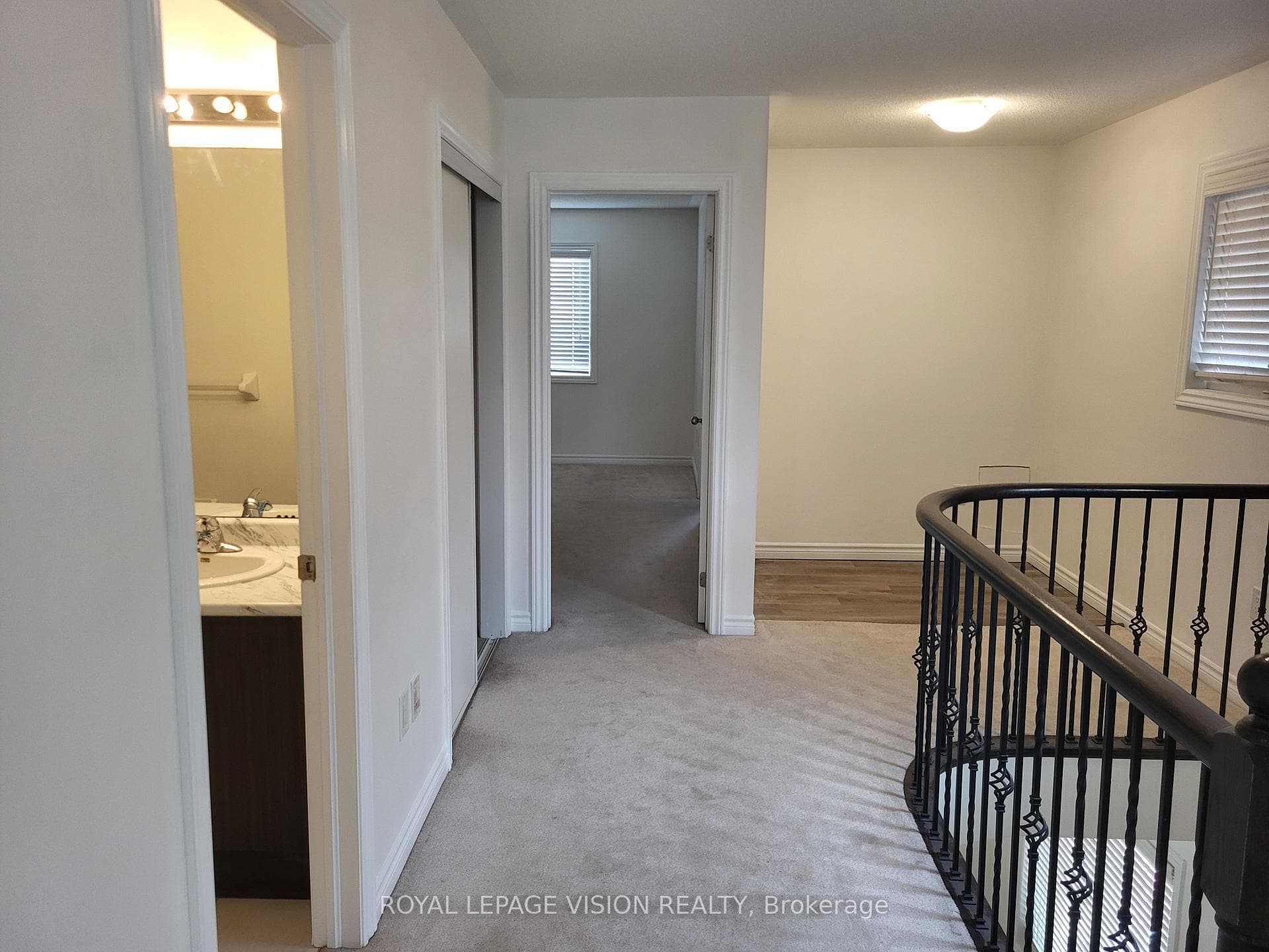 715 Agnew Crescent Unit Upper photo 22