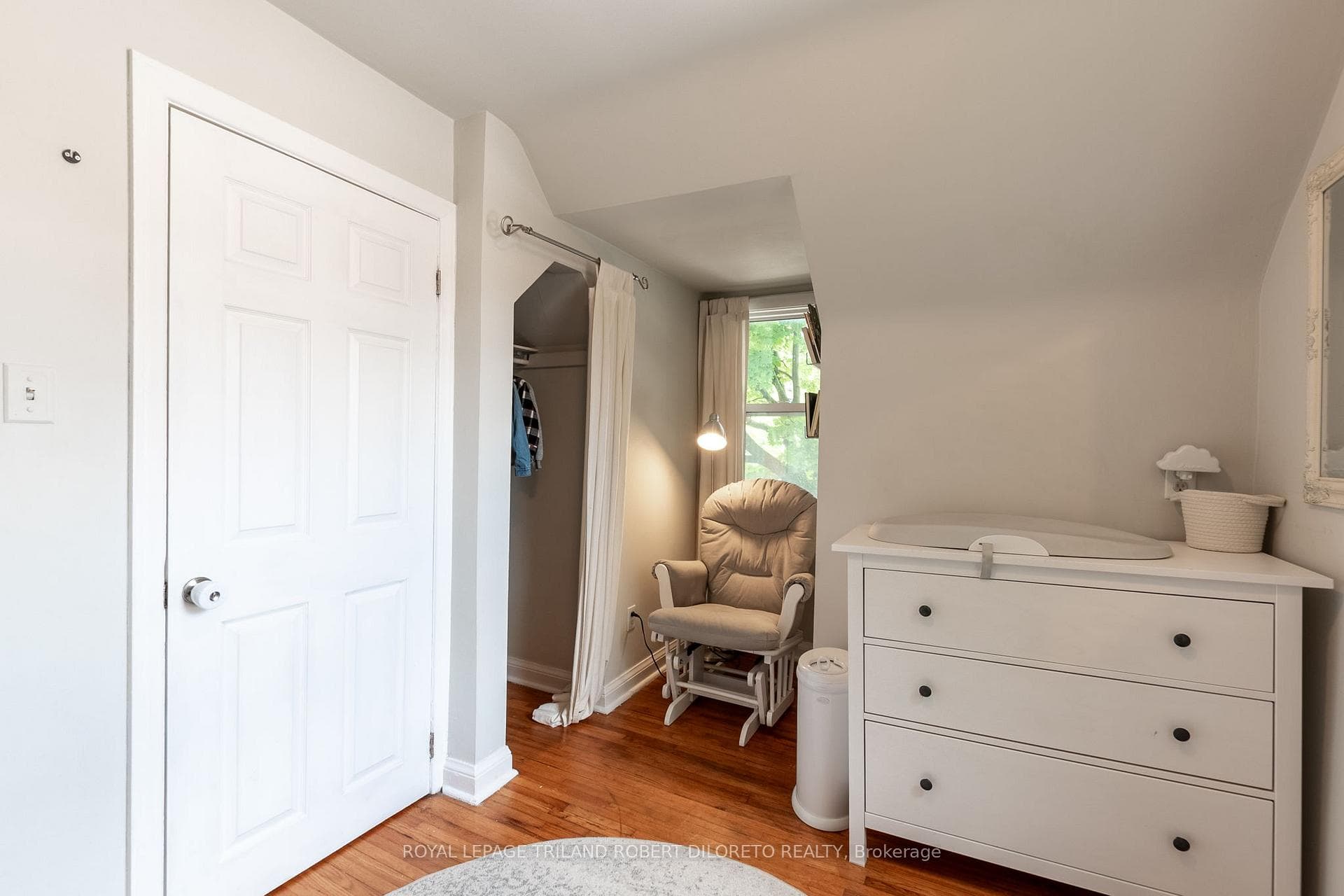 70 Barker Street photo 29