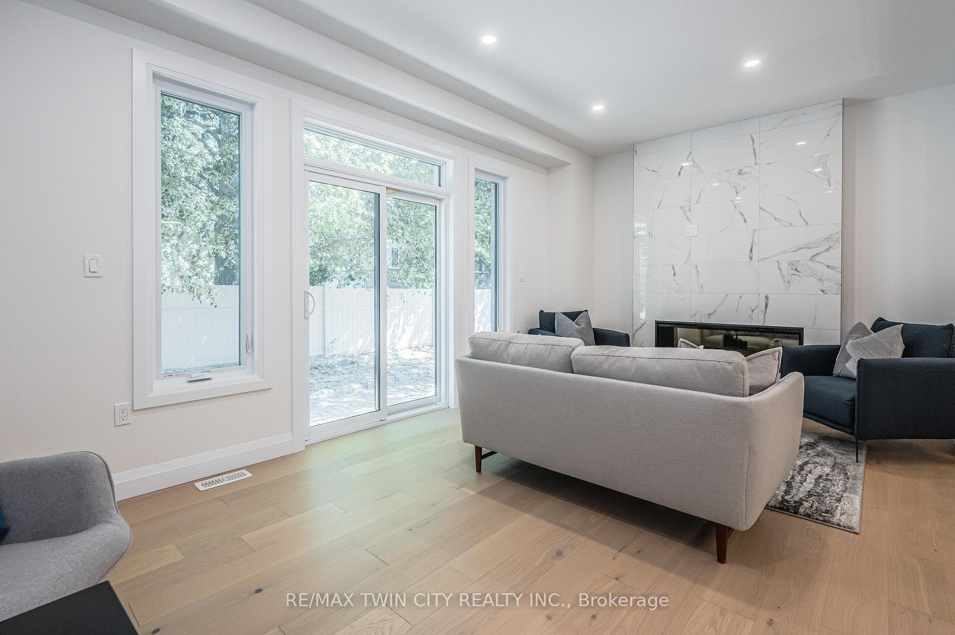 143 ELGIN Street Unit 68 photo 4