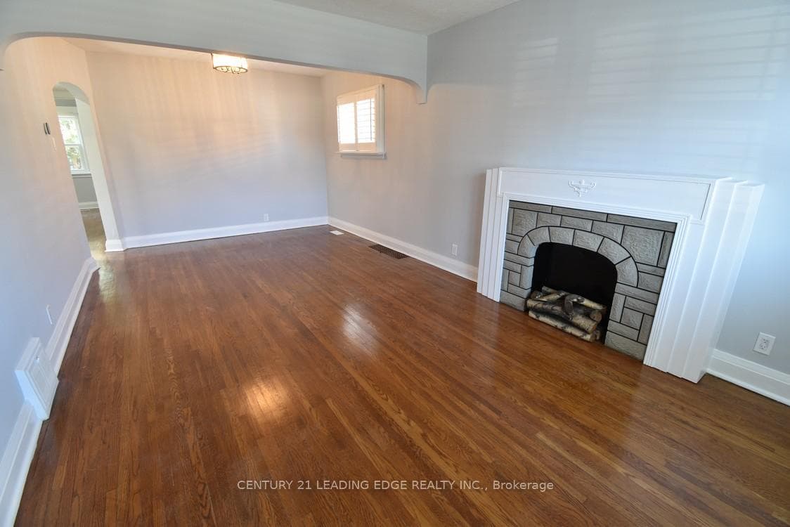 62 Westview Boulevard photo 5