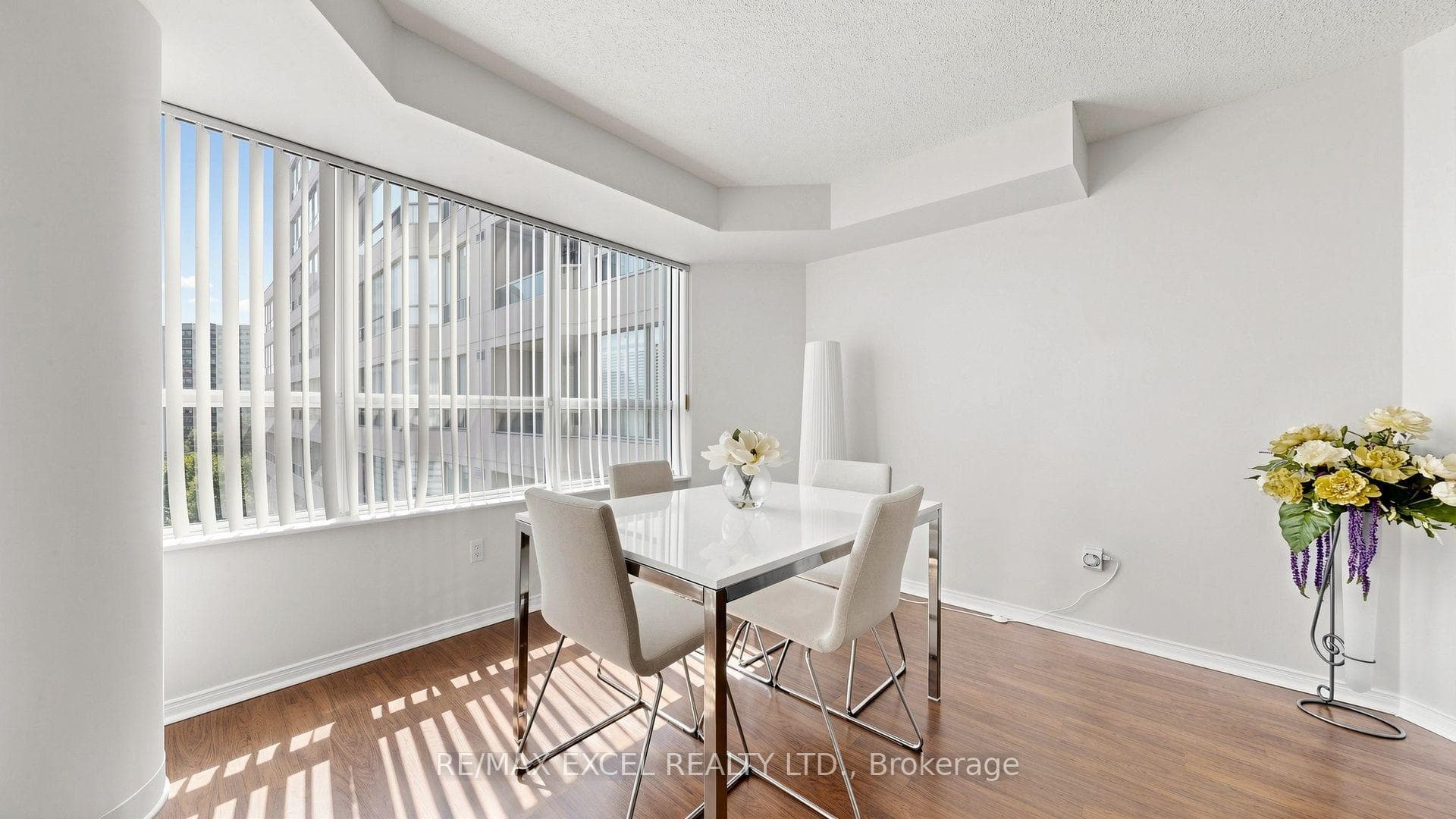 11 Townsgate Drive Unit 718 photo 14