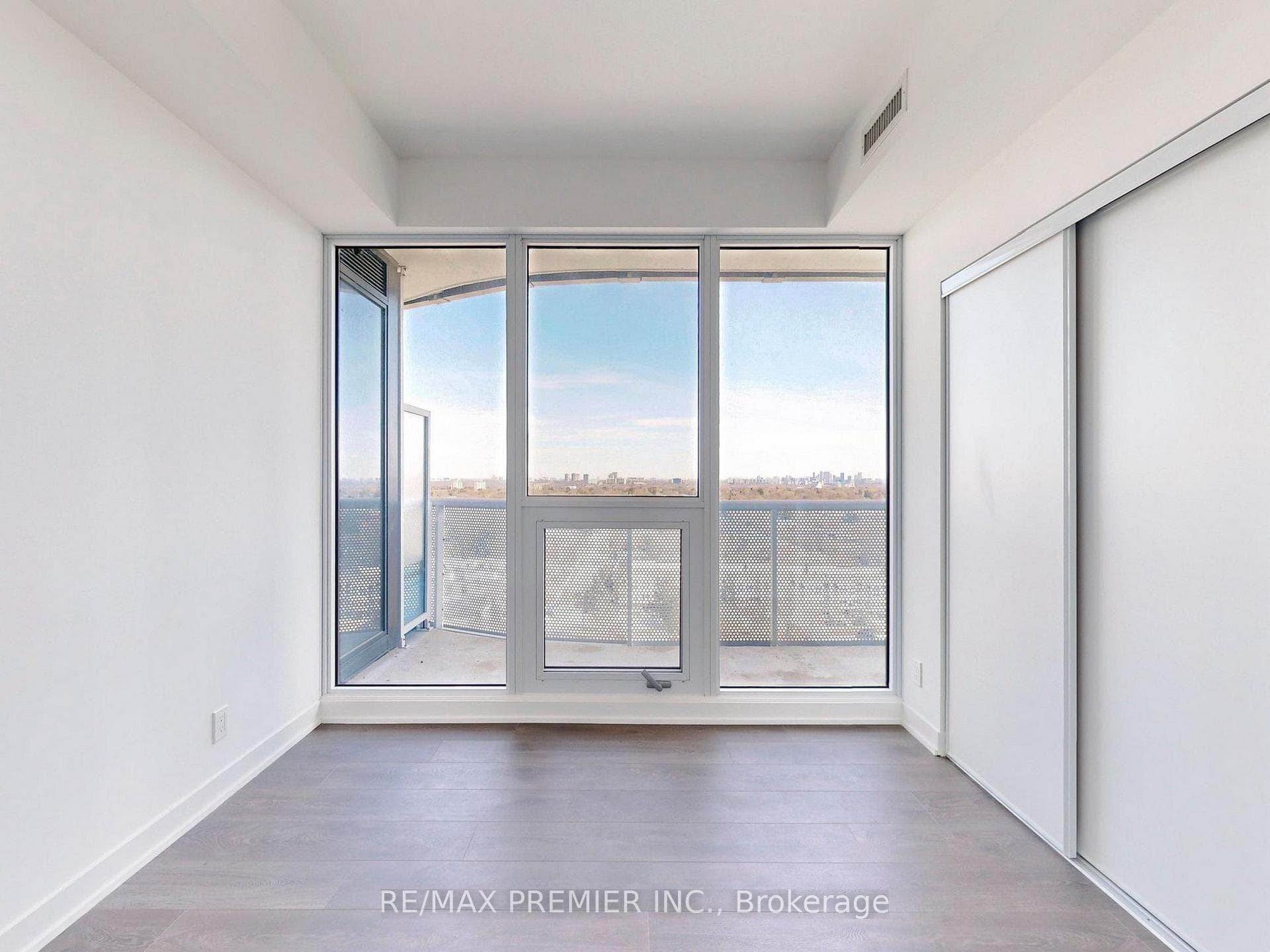 15 Holmes Avenue Unit 1311 photo 16