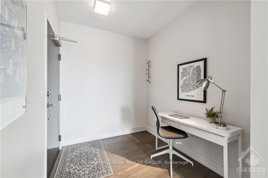 360 PATRICIA Avenue Unit 523 photo 3