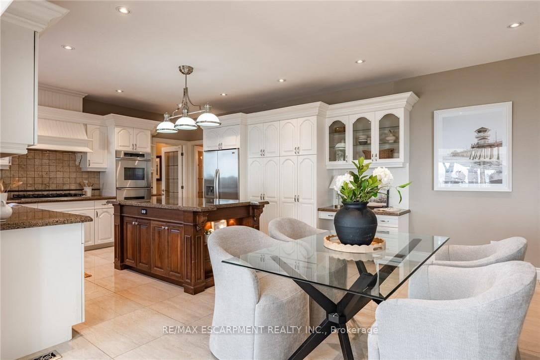 17 Lochside Drive photo 27