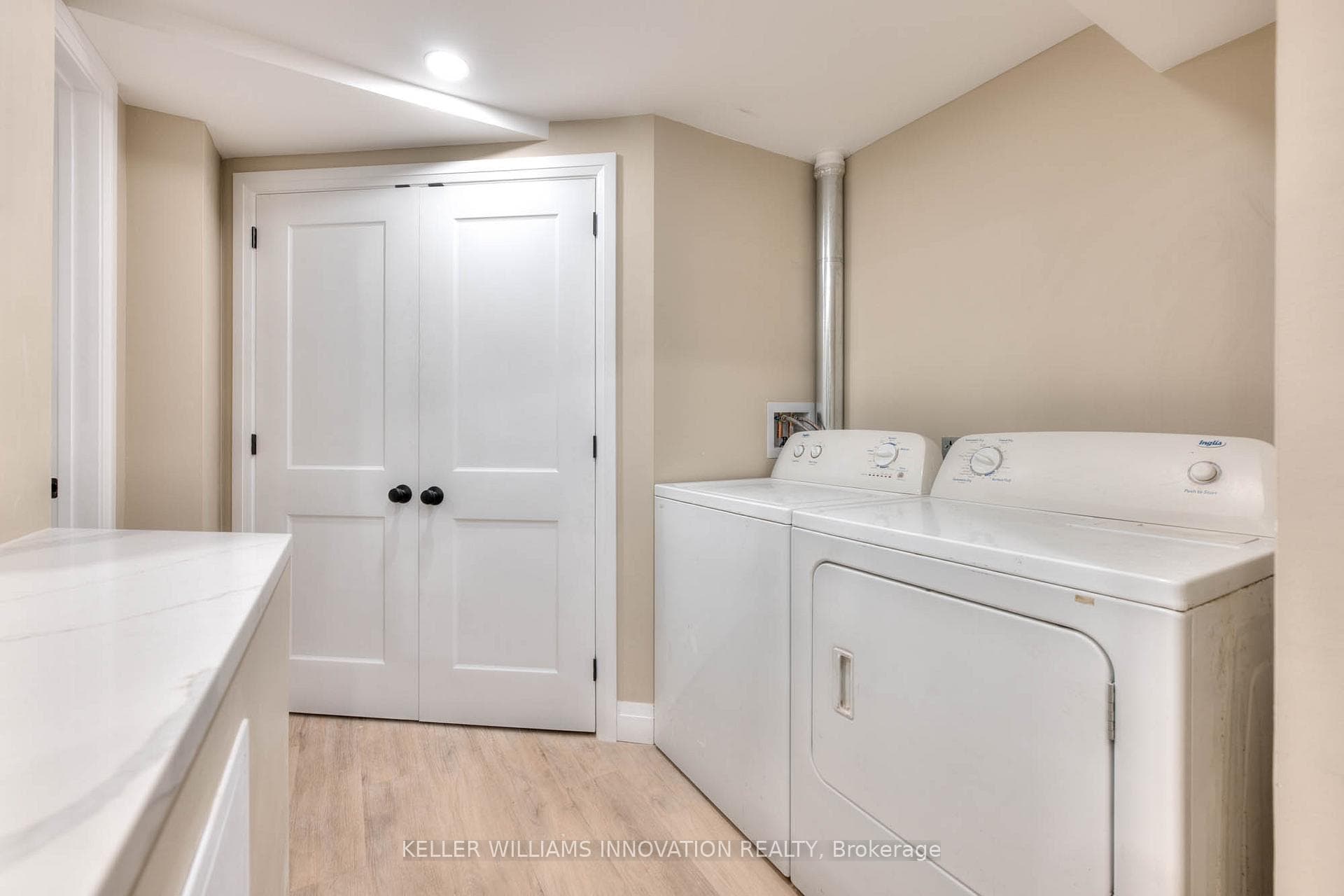 170 Wheatfield Crescent Unit LOWER photo 9
