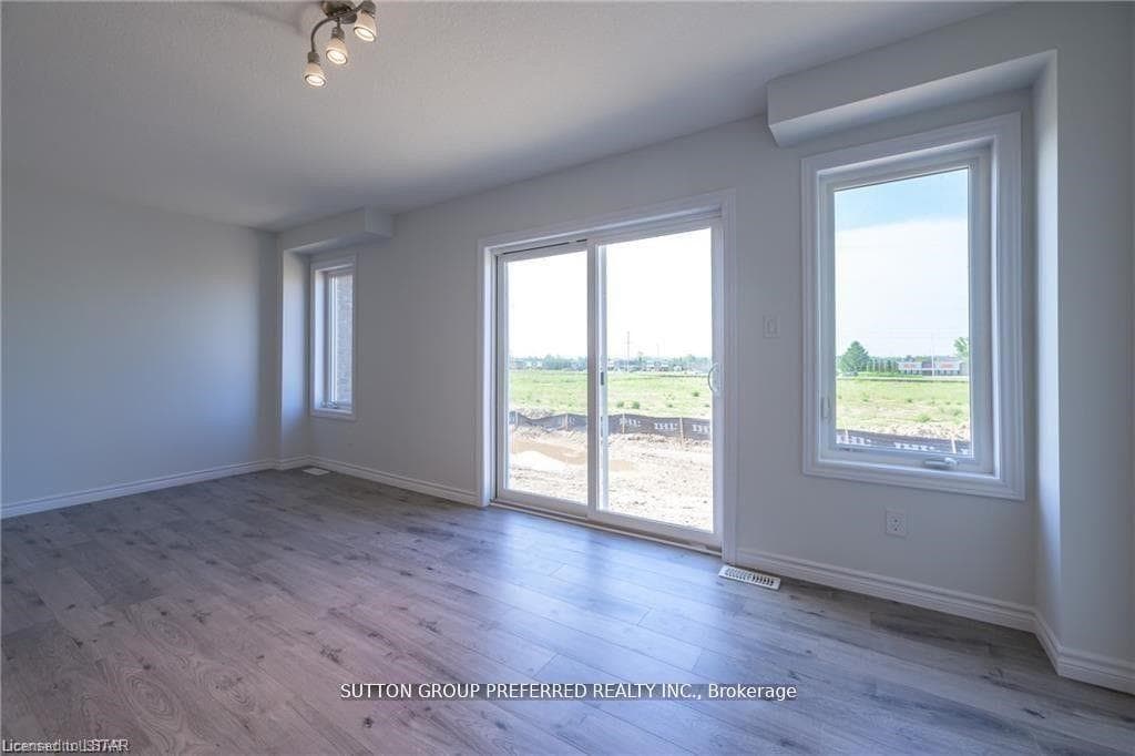 3958 MIA Avenue photo 13