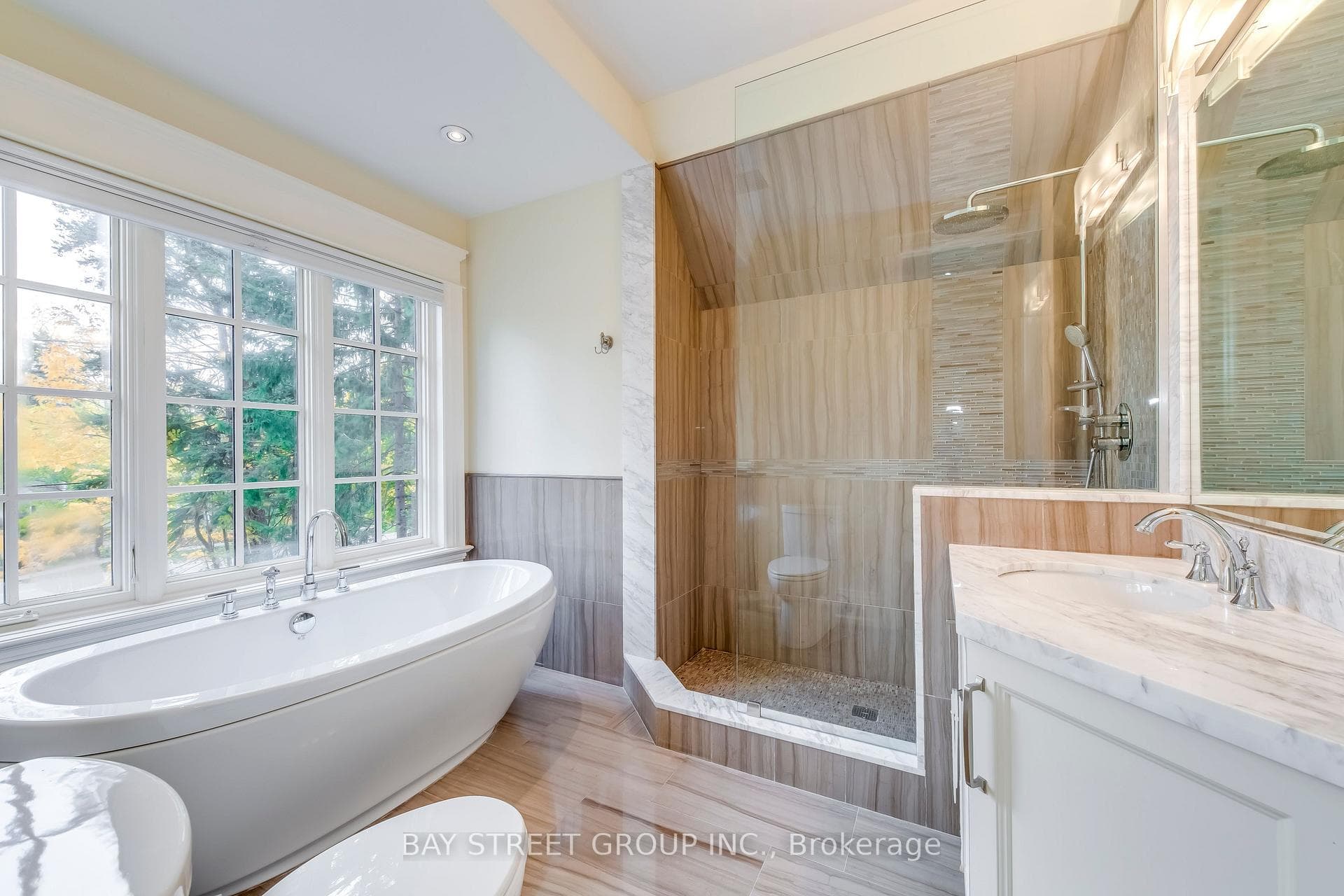 1031 Lakeshore Road photo 21