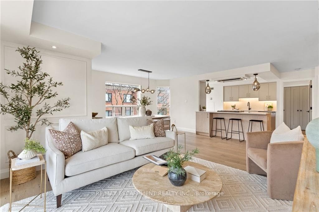 2210 Lakeshore Road Unit 406 photo 13