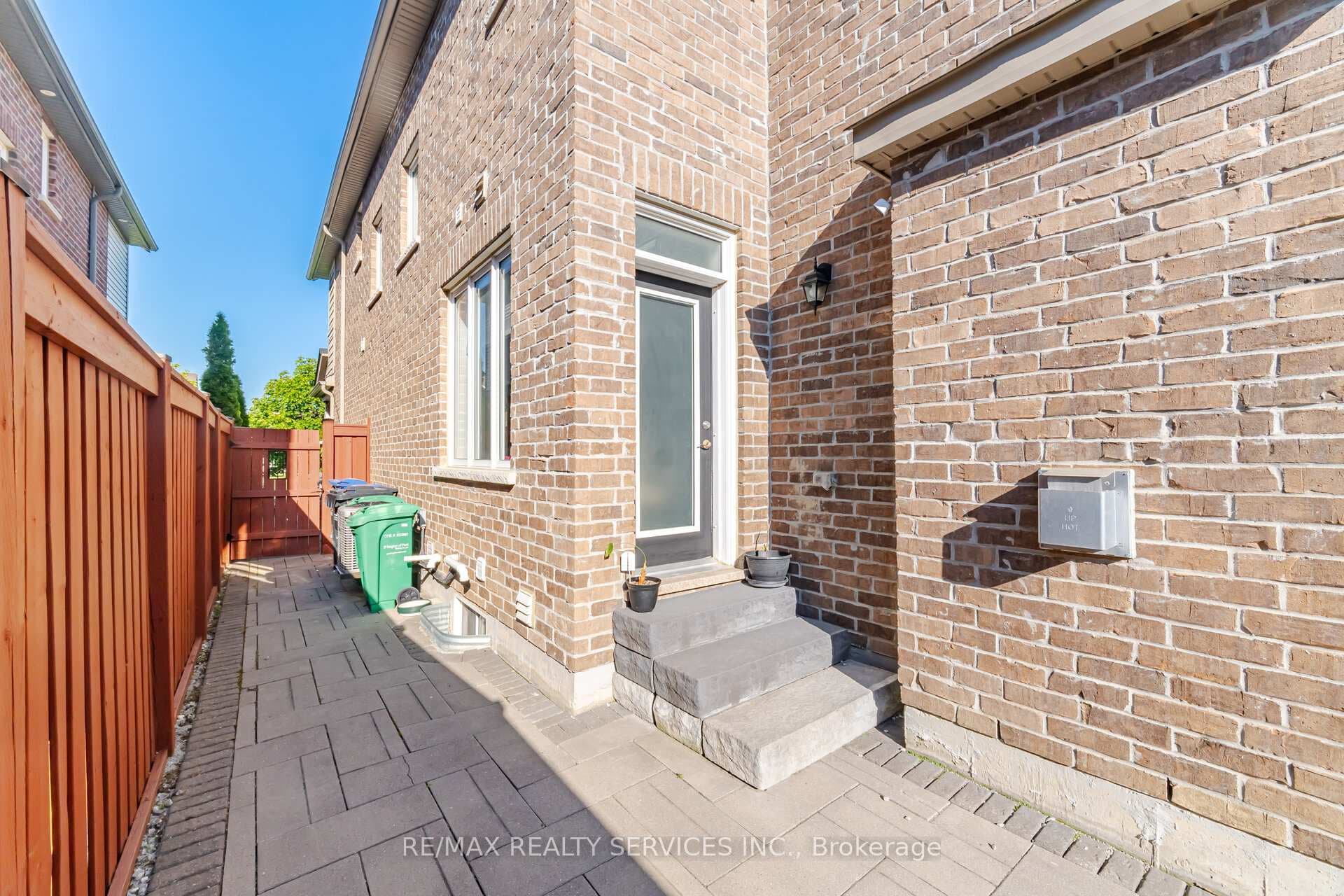 118 Tundra Road photo 40