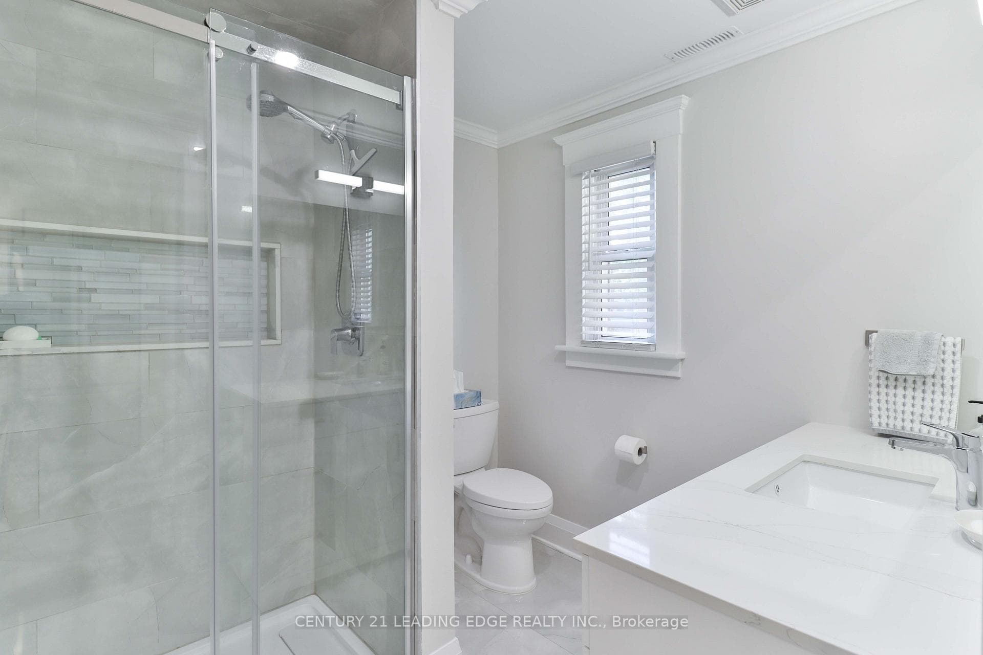 487 Eagle Street Unit A photo 10