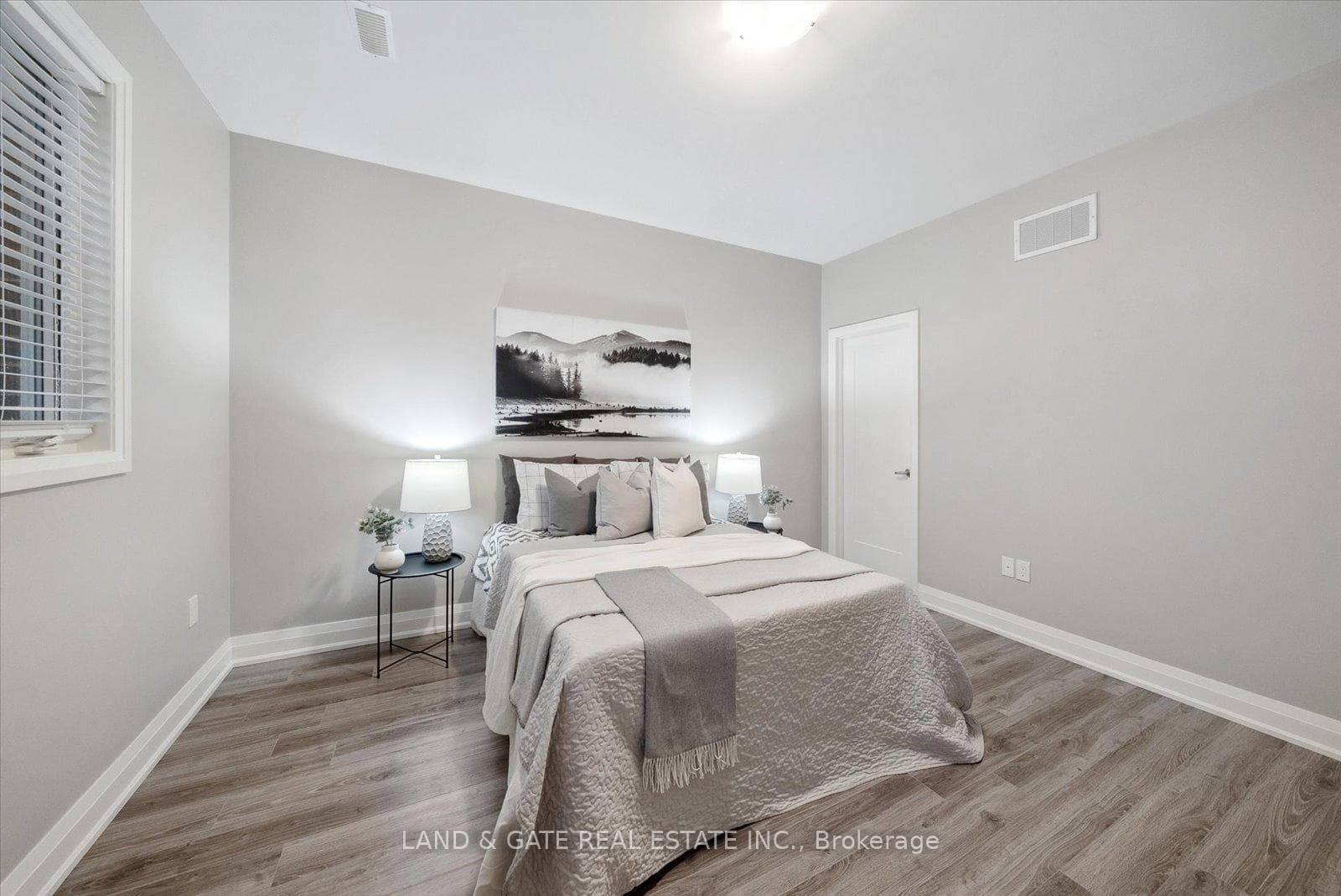 74 Lambs Lane photo 20