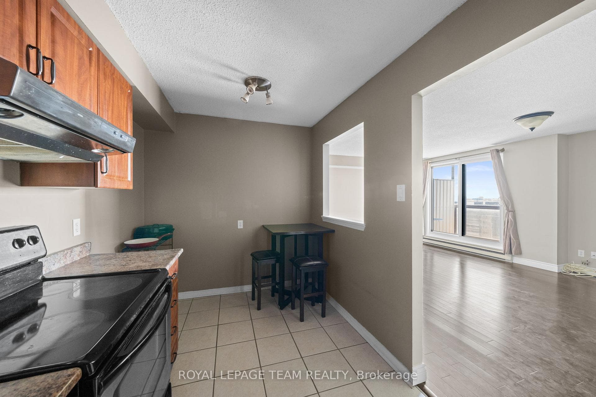 199 Kent Street Unit 1705 photo 14